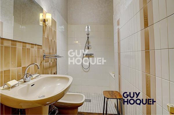 MAISON DE 111,20 m² SUR PARCELLE DE 806 m² - VILLEURBANNE CUSSET