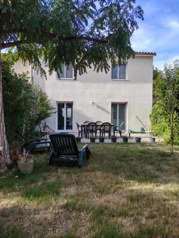 Maison Maison familiale avec garage dans secteur recherché 116 m²