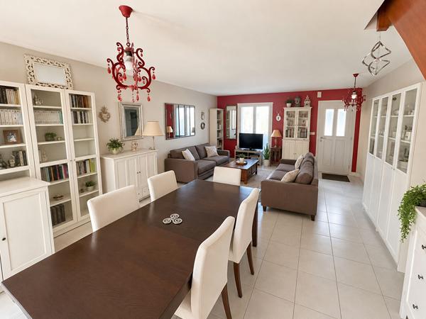 Maison Maison familiale avec garage dans secteur recherché 116 m²