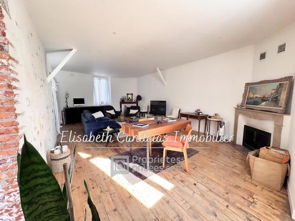 Maison de charme rénovée - avec piscine et vue Pyrénées