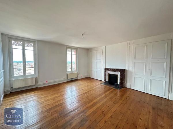 Appartement à louer 3 pièces 83.39m² Mâcon (71000)