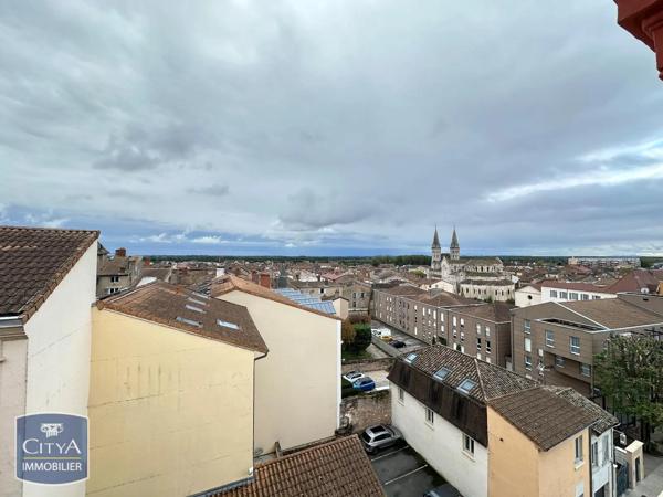 Appartement à louer 3 pièces 83.39m² Mâcon (71000)