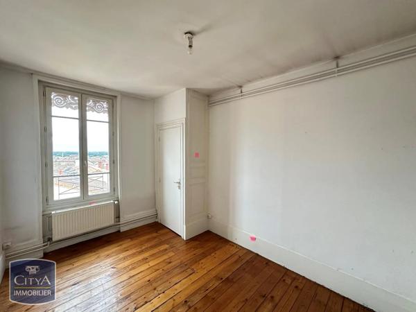 Appartement à louer 3 pièces 83.39m² Mâcon (71000)