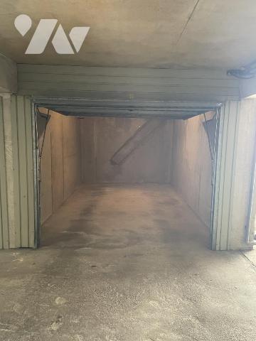 Garage fermé dans copropriété