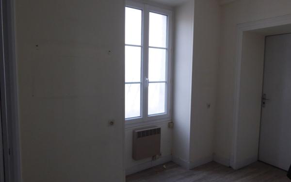 Maison à vendre    3 pièces •  Mer