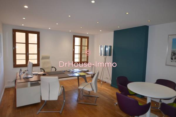 Bureau à vendre 8 pièces de 145 m²