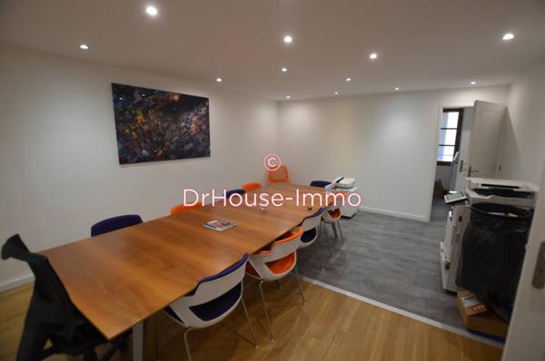 Bureau à vendre 8 pièces de 145 m²
