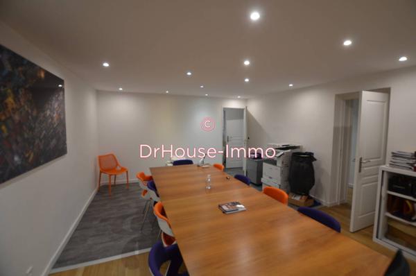 Bureau à vendre 8 pièces de 145 m²