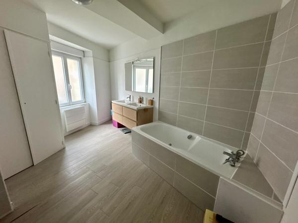 Maison de bourg 2 chambres avec jardin