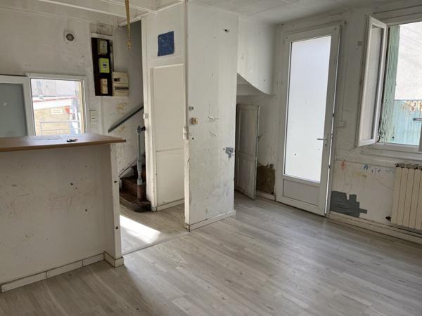 Maison à vendre 45 000 € Magnac-sur-Touvre 6 p 102 m² DPE E