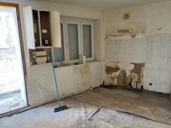 Maison à vendre 45 000 € Magnac-sur-Touvre 6 p 102 m² DPE E