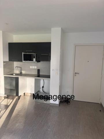 Appartement à LA LONDE-LES-MAURES, 83250 - 2 pièces 37m²