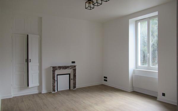 Appartement à louer    3 pièces • 88,14 m2 Saint-Yrieix-la-Perche