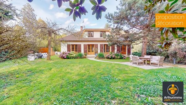 Vente                                                      Maison
                        
                     7 pièces                      170 m2                     à Saint-Genis-Laval