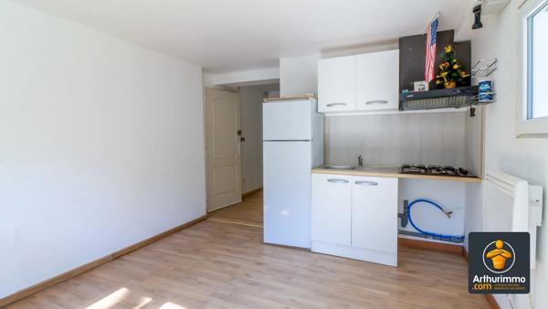 Vente                                                      Maison
                        
                     7 pièces                      170 m2                     à Saint-Genis-Laval