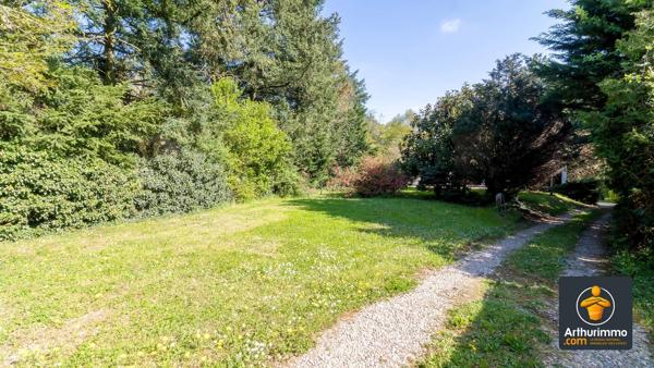 Vente                                                      Maison
                        
                     7 pièces                      170 m2                     à Saint-Genis-Laval