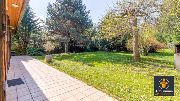 Vente                                                      Maison
                        
                     7 pièces                      170 m2                     à Saint-Genis-Laval