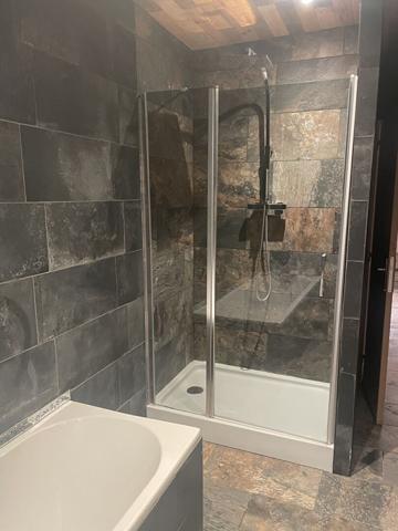 Maison atypique 82 m² ? 1 chambre ? Jardin ? Terrasse ? Servins