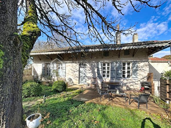 Maison de 472 m²