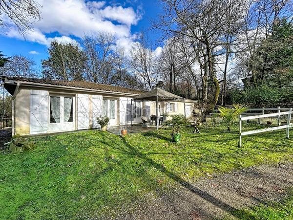 Maison de 472 m²