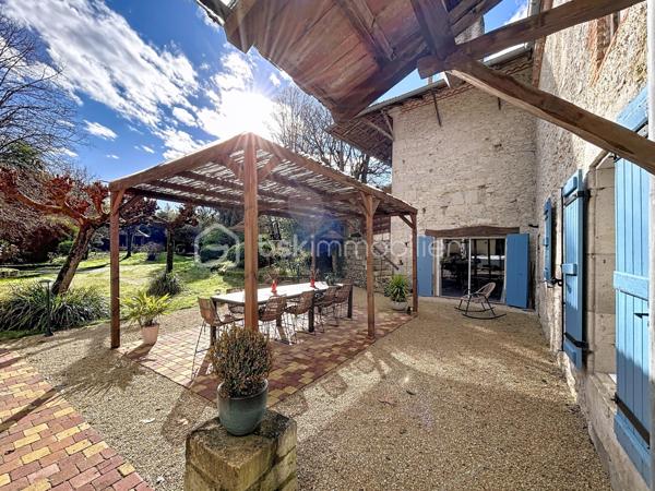 Maison de 472 m²