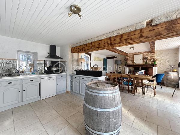 Maison de 472 m²