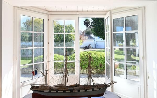 Maison à vendre    6 pièces •  Saint-Martin-de-Ré