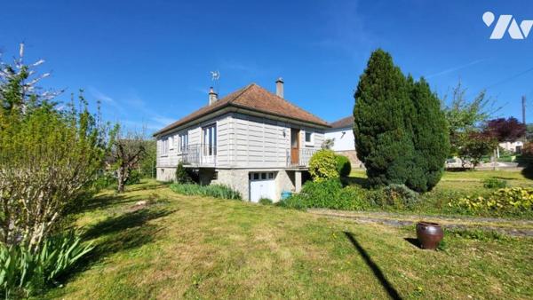 Pavillon sur 596 m², en sortie de ville