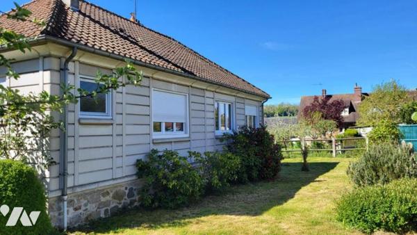 Pavillon sur 596 m², en sortie de ville