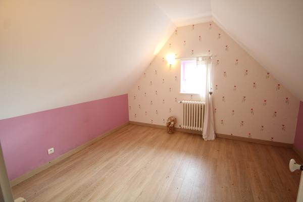 Dompierre-sur-Besbre (03290) Maison Quatre chambres à Vendre