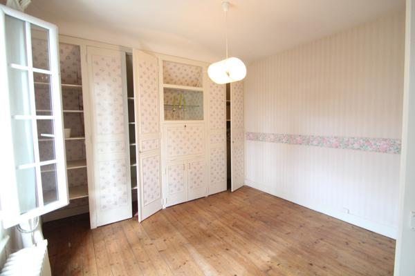 Dompierre-sur-Besbre (03290) Maison Quatre chambres à Vendre