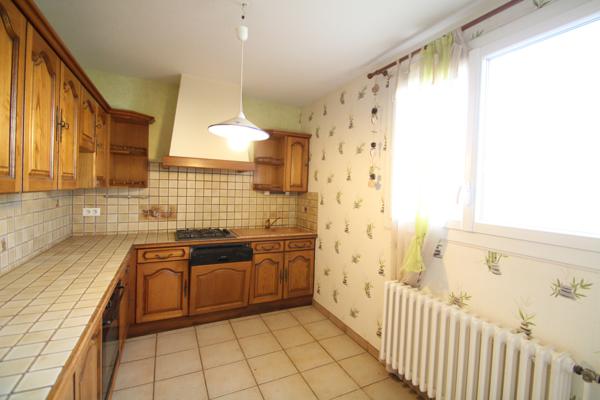 Dompierre-sur-Besbre (03290) Maison Quatre chambres à Vendre