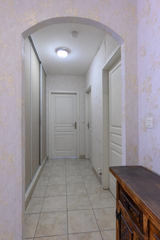 Bel appartement 3 chamb.en RDJ garage parking caves calme proche tram