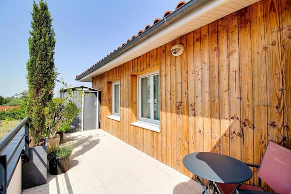 Exclusivité  BRUGES T4 82 M² dernier étage + terrasse 50 M² SUD