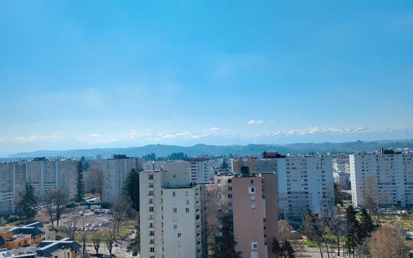 Appartement à vendre    4 pièces • 102,99 m2 Pau