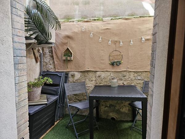 Maison à Villemoustaussou avec petit extérieur