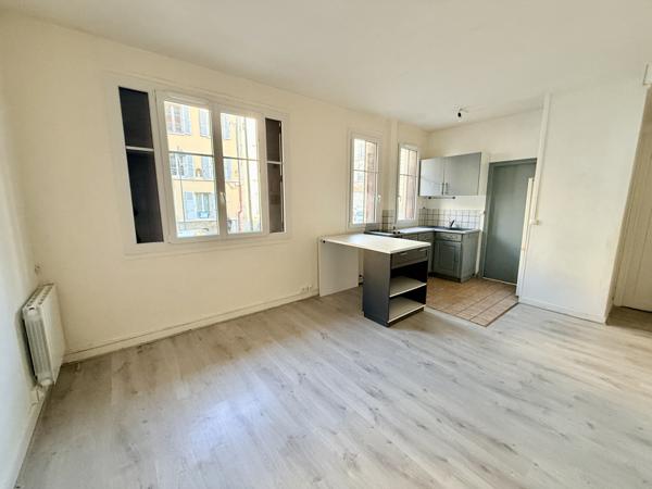 Lagny-sur-Marne (77400) Studio en hyper centre ville de LAGNY SUR MARNE