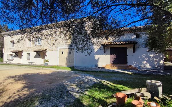 Maison à vendre    7 pièces •  Uzès