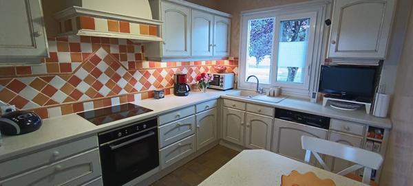 MAGNY-COURS - MAISON 110 M2 + GARAGE DOUBLE + TERRAIN 2300 M2