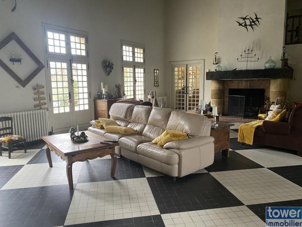 Propriete 12 pièce(s) 8 chambre(s) 388 m²