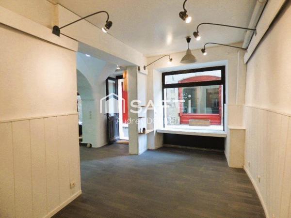 07260 Joyeuse : Appartement et murs commerciaux boutique 45 m²