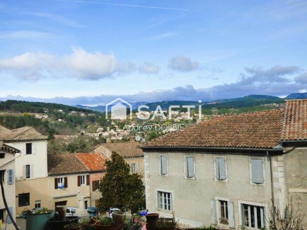 07260 Joyeuse : Appartement et murs commerciaux boutique 45 m²