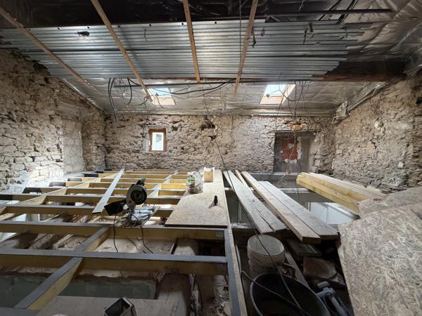 ESCALES : Maison de village de 139m² à rénover avec un fort potentiel