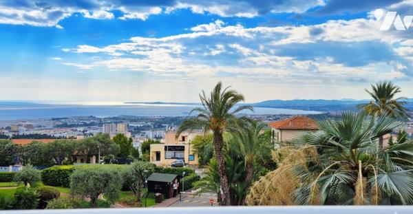 Nice Ouest / Les Belles Terres - Grand Studio avec terrasse et vue face à la mer !