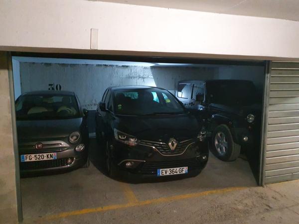 BOX TRIPLE POUR AUTOS, MOTOS OU STOCKAGE