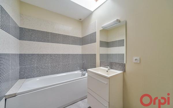 Appartement à vendre    4 pièces • 110 m2 Charnay-lès-Mâcon