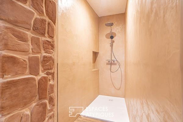 Appartement de caractère rénové et sa terrasse