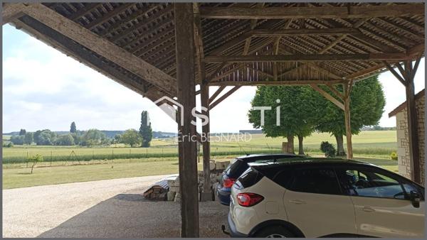 Corps de ferme de 7 pièces 180m2 environ 86200 LA ROCHE RIGAULT