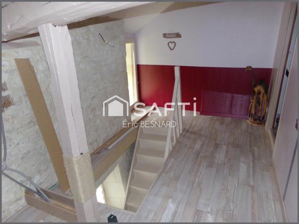 Corps de ferme de 7 pièces 180m2 environ 86200 LA ROCHE RIGAULT