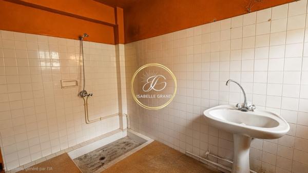 Maison
         4 pièces
        - 114 m² 159 000 € *